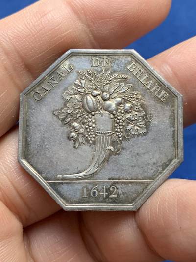 《竞宝斋》第485场 周日，周一，周二 3场连拍 （全场包邮）20级店铺 欢迎送拍 法国八角银章，布里亚运河，三河神，16.78g，34.1mm，早期无边铭