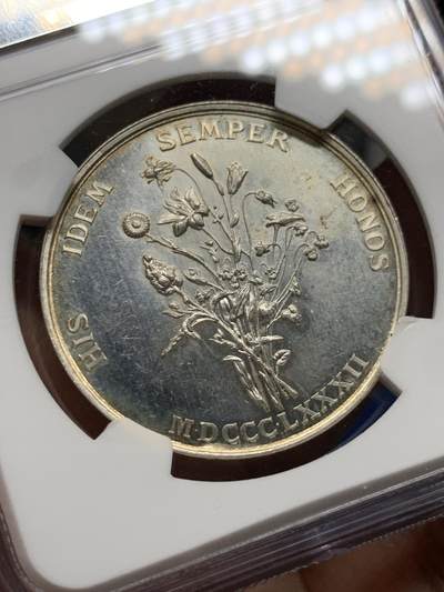 《竞宝斋》第485场 周日，周一，周二 3场连拍 （全场包邮）20级店铺 欢迎送拍 NGC MS63 法国图卢兹花卉节银质代币，女诗人克莱门-伊索尔