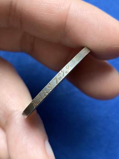 《竞宝斋》第485场 周日，周一，周二 3场连拍 （全场包邮）20级店铺 欢迎送拍 法国结婚纪念银章，15.76g，33.5mm，蜜蜂边铭