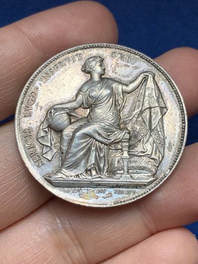 《竞宝斋》第485场 周日，周一，周二 3场连拍 （全场包邮）20级店铺 欢迎送拍 法国里昂丝绸协会银质代币，21.8g，37.5mm，蜜蜂边铭