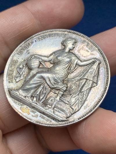 《竞宝斋》第485场 周日，周一，周二 3场连拍 （全场包邮）20级店铺 欢迎送拍 法国里昂丝绸协会银质代币，21.8g，37.5mm，蜜蜂边铭