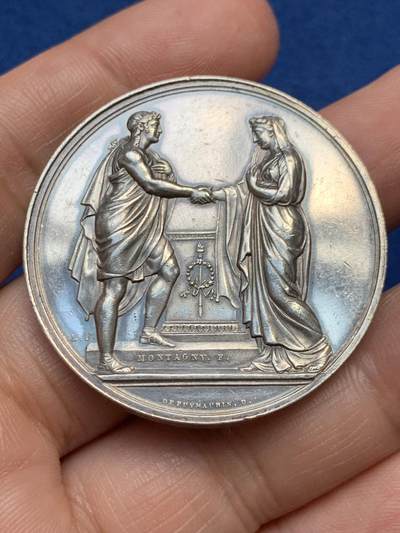 《竞宝斋》第485场 周日，周一，周二 3场连拍 （全场包邮）20级店铺 欢迎送拍 法国结婚纪念银章，31.4g，41mm，油灯边铭