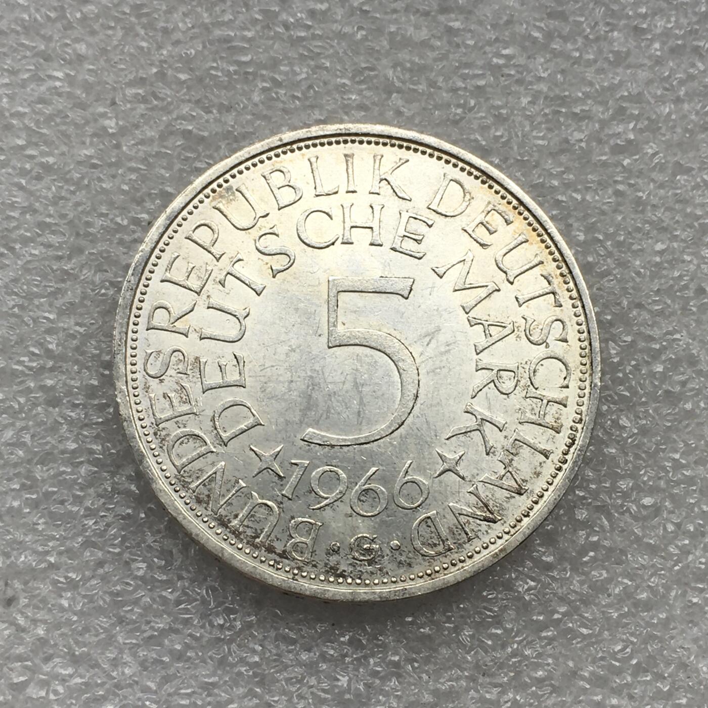 世界钱币专场拍卖 每周二开拍