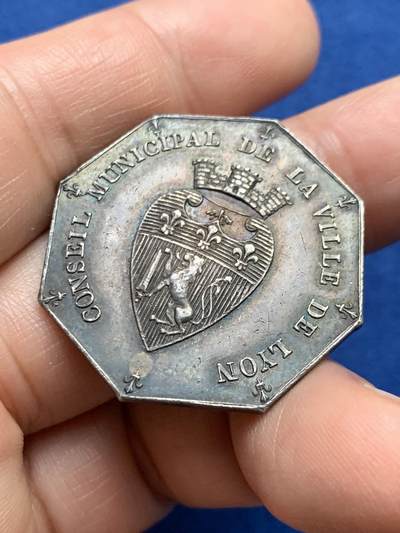 《竞宝斋》第485场 周日，周一，周二 3场连拍 （全场包邮）20级店铺 欢迎送拍 法国八角银章，里昂市议会，13.47g，32.1mm，早期无边铭
