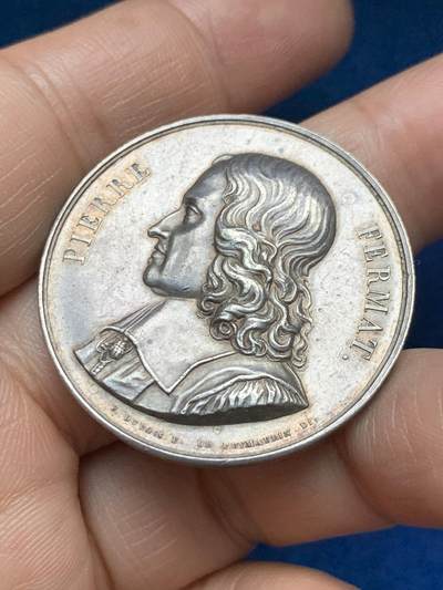 《竞宝斋》第485场 周日，周一，周二 3场连拍 （全场包邮）20级店铺 欢迎送拍 法国图卢兹科学院数学院皮埃尔-费马纪念银章 13.25克 35.6mm 丰饶角银标