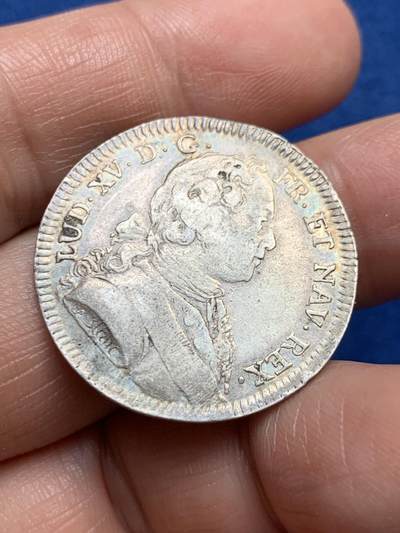 《竞宝斋》第485场 周日，周一，周二 3场连拍 （全场包邮）20级店铺 欢迎送拍 法国路易十五头像非凡战争银质代币，6.83g，28.7mm