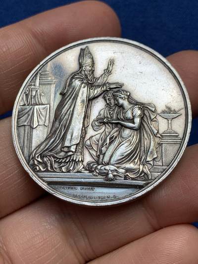 《竞宝斋》第485场 周日，周一，周二 3场连拍 （全场包邮）20级店铺 欢迎送拍 法国结婚纪念银章，33.55g，40.8mm，早期无边铭