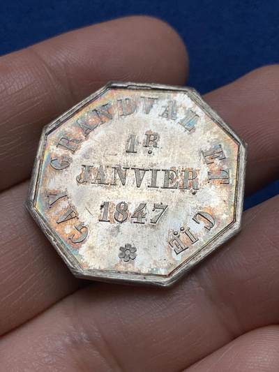 《竞宝斋》第485场 周日，周一，周二 3场连拍 （全场包邮）20级店铺 欢迎送拍 法国马赛中央银行八角银质代币，12.75g，30mm，手指边铭