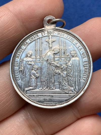 《竞宝斋》第485场 周日，周一，周二 3场连拍 （全场包邮）20级店铺 欢迎送拍 法国圣餐洗礼纪念银章 7.45克 33mm