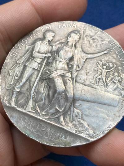 《竞宝斋》第485场 周日，周一，周二 3场连拍 （全场包邮）20级店铺 欢迎送拍 法国军事准备银章，61.8g，49.3mm，丰饶角2argent边铭，细节见图