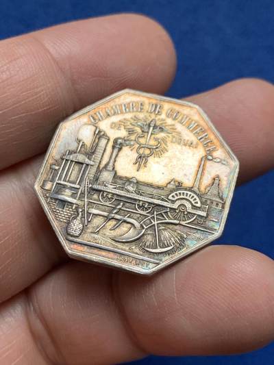 《竞宝斋》第485场 周日，周一，周二 3场连拍 （全场包邮）20级店铺 欢迎送拍 法国杜埃商会八角银质代币，13.41g，28.7mm，丰饶角1argent边铭