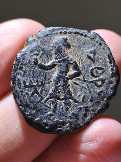 星盘世界钱币 5.2年度精品币大拍 一周年抽奖活动 贵霜帝国 · 迦腻色伽一世15.55g（约公元127/8–152年）四德拉克马铜币主铸币厂：卡皮沙（贝格拉姆） 太阳神米罗（密特拉）