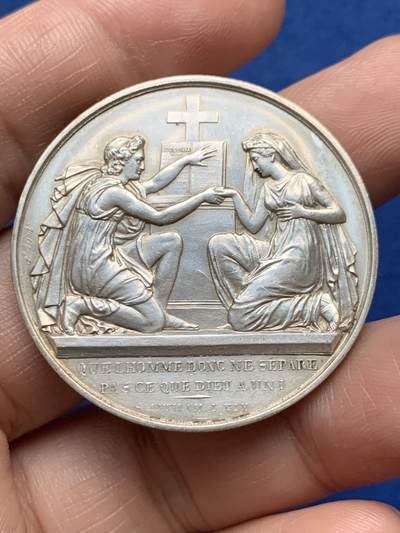 《竞宝斋》第485场 周日，周一，周二 3场连拍 （全场包邮）20级店铺 欢迎送拍 法国婚姻与爱情纪念银章，24.75g，38.8mm，手指边铭