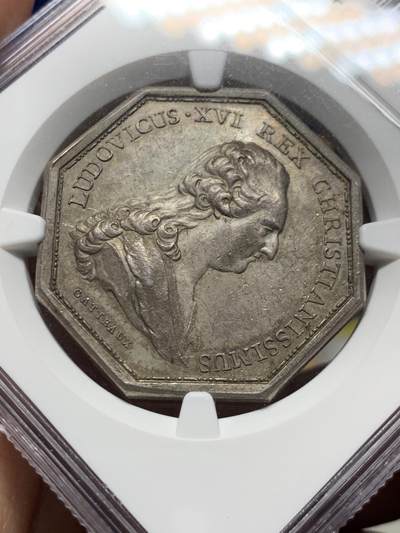 《竞宝斋》第485场 周日，周一，周二 3场连拍 （全场包邮）20级店铺 欢迎送拍 NGC MS62 法国八角银质代币，路易十六头像勒阿弗尔团结保险公司，大力神赫拉克勒斯折断公牛的角赠送给审慎之神普鲁登斯