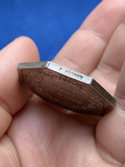 《竞宝斋》第485场 周日，周一，周二 3场连拍 （全场包邮）20级店铺 欢迎送拍 法国Dubois鲁昂银行八角银质代币，19.46g，34.6mm，船首边铭