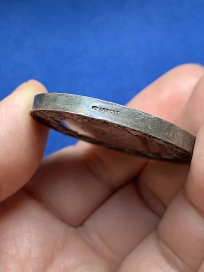 《竞宝斋》第485场 周日，周一，周二 3场连拍 （全场包邮）20级店铺 欢迎送拍 法国结婚纪念银章，38.25g，40.7mm，手指边铭，边有轻磕