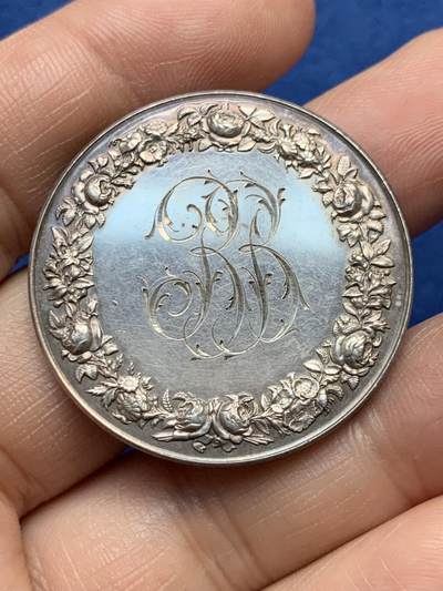 《竞宝斋》第485场 周日，周一，周二 3场连拍 （全场包邮）20级店铺 欢迎送拍 法国婚姻与爱情纪念银章，22.1g，36mm，丰饶角边铭