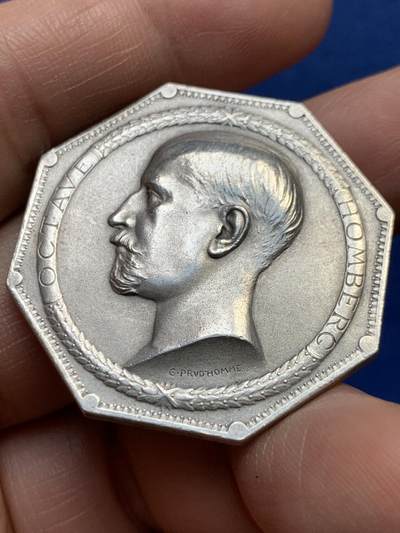 《竞宝斋》第485场 周日，周一，周二 3场连拍 （全场包邮）20级店铺 欢迎送拍 法国八角银章，法属印度支那、霍姆贝格和法国殖民地金融协会，奥克塔夫·霍姆伯格头像，印度支那银行行长，22.94g，36.3mm，丰饶角1argent边铭