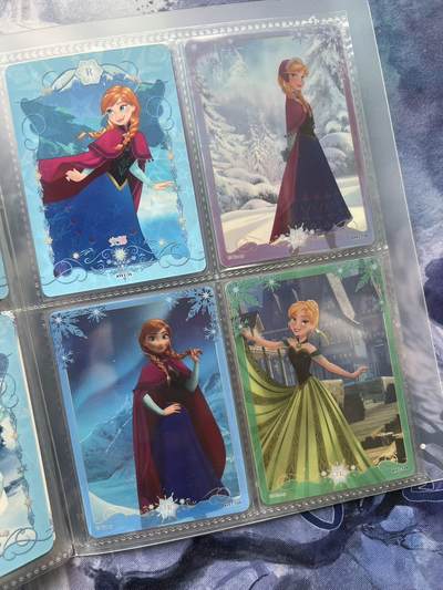 【随心含颖卡拍58期】卡游/集卡社/卡卡沃 抽卡机专场拍卖【无佣金】 【卡册不寄存】卡游 冰雪公主 一本80张