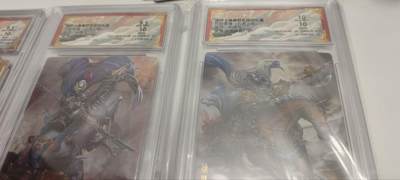 秋原瞳的小店第四十三期——年中大促！！！捡漏进货来！！！ 保粹卡德曼联名限定三国礼盒3张亲签——5张爆金！！！！只能对喜欢的人说！冲啊！！！！！