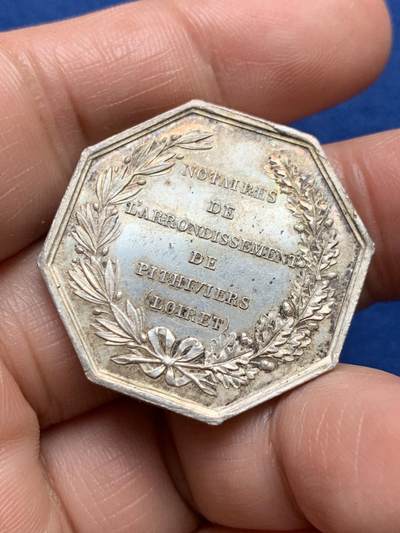 《竞宝斋》第485场 周日，周一，周二 3场连拍 （全场包邮）20级店铺 欢迎送拍 法国八角银章，皮蒂维耶斯公证人，16.02g，30.7mm，蜜蜂边铭