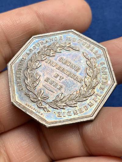 《竞宝斋》第485场 周日，周一，周二 3场连拍 （全场包邮）20级店铺 欢迎送拍 法国凤凰火灾保险公司八角银质jeton，23.1g，36.2mm，蜜蜂边铭