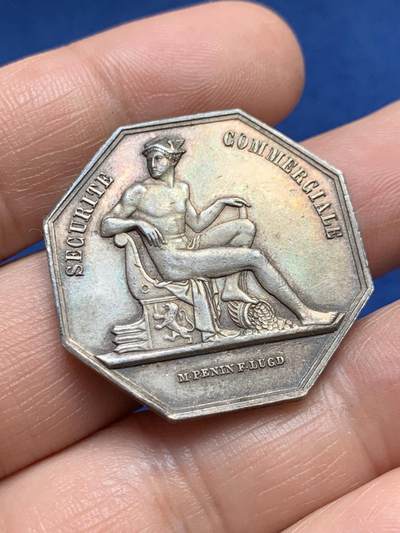 《竞宝斋》第485场 周日，周一，周二 3场连拍 （全场包邮）20级店铺 欢迎送拍 法国里昂省级银行商业安全八角银质jeton，17.81g，31.4mm，蜜蜂边铭