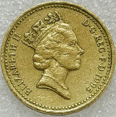 文馨钱币收藏第 302 场，国外回流老铜币，中东阿拉伯地区，拉美等国货币，30 号 1 号二连拍，长期接代拍业务，预计 4 月 4-5 号发货 1995 年英国威尔士红龙一磅纪念币