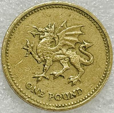 文馨钱币收藏第 302 场，国外回流老铜币，中东阿拉伯地区，拉美等国货币，30 号 1 号二连拍，长期接代拍业务，预计 4 月 4-5 号发货 1995 年英国威尔士红龙一磅纪念币