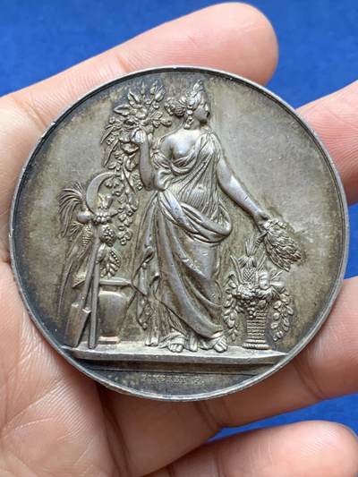 《竞宝斋》第485场 周日，周一，周二 3场连拍 （全场包邮）20级店铺 欢迎送拍 法国特鲁瓦园艺协会银章，高浮雕，65.4g，50.1mm，丰饶角边铭