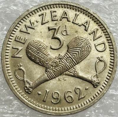 文馨钱币收藏第 302 场，国外回流老铜币，中东阿拉伯地区，拉美等国货币，30 号 1 号二连拍，长期接代拍业务，预计 4 月 4-5 号发货 好品 1962 年英属新西兰 3 便士