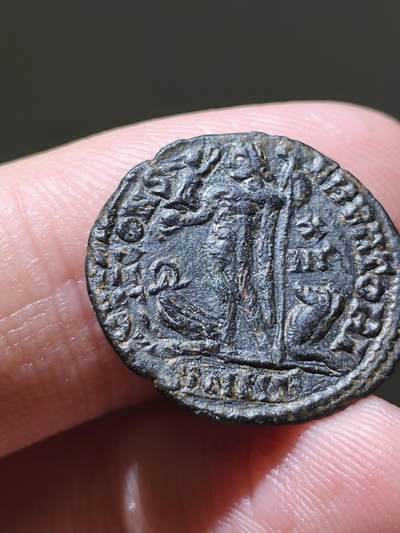 星盘世界钱币 5.2年度精品币大拍 一周年抽奖活动 古罗马铜币 李锡尼罗马帝国李锡尼富力铜币李锡尼皇帝，公元308-324正面李锡尼头戴辐冠，身着袍服与胸甲