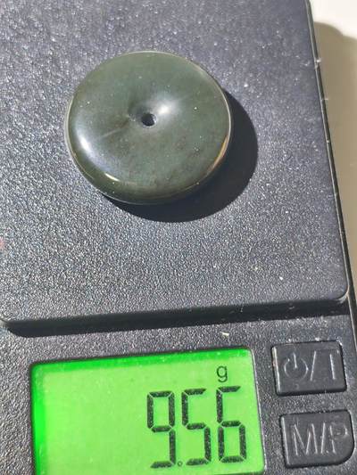 星盘世界钱币 5.2年度精品币大拍 一周年抽奖活动 格尔木蓝调黑青玉平安扣，玉质细腻油润，非常可爱的一枚小平安扣，包和田玉包新疆料原坑无优化支持各大检测机构检测