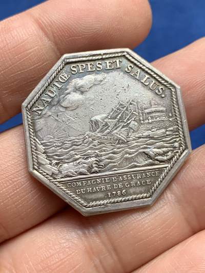《竞宝斋》第485场 周日，周一，周二 3场连拍 （全场包邮）20级店铺 欢迎送拍 法国路易十六头像勒阿弗尔海上保险公司八角银质jeton，17.71g，32.7mm，早期无边铭