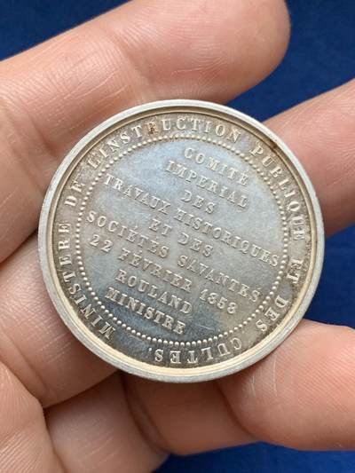 《竞宝斋》第485场 周日，周一，周二 3场连拍 （全场包邮）20级店铺 欢迎送拍 法国帝国历史著作委员会银质代币，20.00g，34.7mm，手指边铭