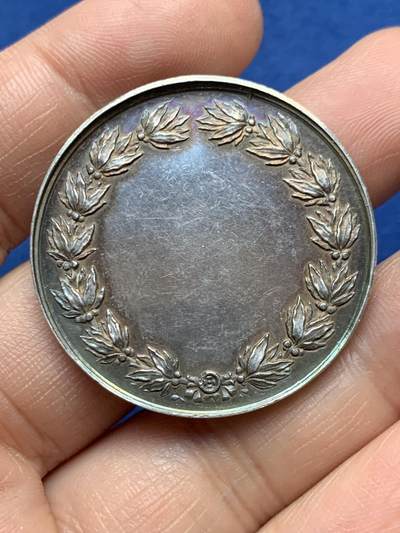 《竞宝斋》第485场 周日，周一，周二 3场连拍 （全场包邮）20级店铺 欢迎送拍 法国结婚纪念银章，22.67g，36.9mm，蜜蜂边铭