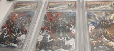 秋原瞳的小店第四十三期——年中大促！！！捡漏进货来！！！ 保粹卡德曼联名限定礼盒三国5虎8张评级卡，曹老板一次给你看三次