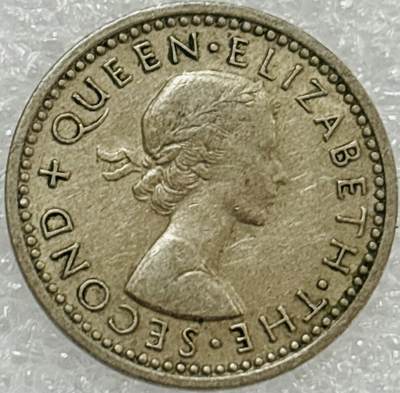 文馨钱币收藏第 302 场，国外回流老铜币，中东阿拉伯地区，拉美等国货币，30 号 1 号二连拍，长期接代拍业务，预计 4 月 4-5 号发货 1956 年英属新西兰 3 便士