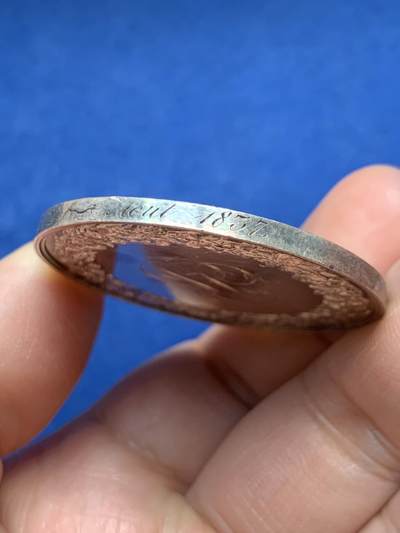 《竞宝斋》第485场 周日，周一，周二 3场连拍 （全场包邮）20级店铺 欢迎送拍 法国结婚纪念银章，31.4g，41mm，油灯边铭