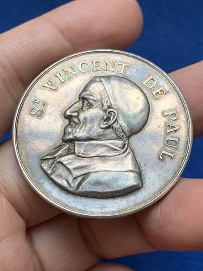 《竞宝斋》第485场 周日，周一，周二 3场连拍 （全场包邮）20级店铺 欢迎送拍 法国慈善社团、青年工人团体银章，圣文森特神父头像，39.1g，41mm，丰饶角边铭