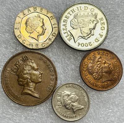 文馨钱币收藏第 302 场，国外回流老铜币，中东阿拉伯地区，拉美等国货币，30 号 1 号二连拍，长期接代拍业务，预计 4 月 4-5 号发货 好品英国 1-20 便士 5 枚，20 便士全新