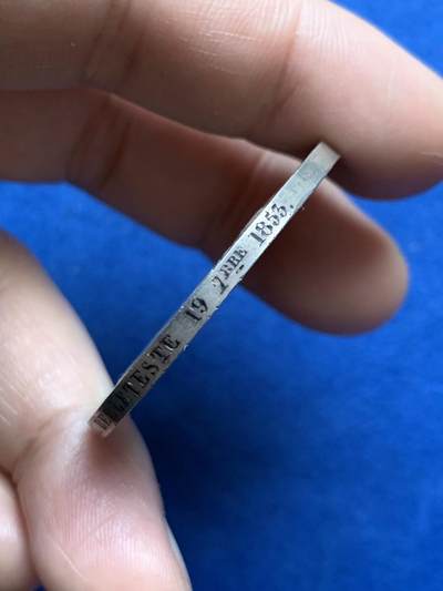 《竞宝斋》第485场 周日，周一，周二 3场连拍 （全场包邮）20级店铺 欢迎送拍 法国婚姻与爱情纪念银章，24.75g，38.8mm，手指边铭