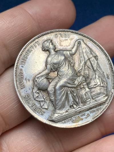 《竞宝斋》第485场 周日，周一，周二 3场连拍 （全场包邮）20级店铺 欢迎送拍 法国里昂丝绸协会银质代币，21.8g，37.5mm，蜜蜂边铭