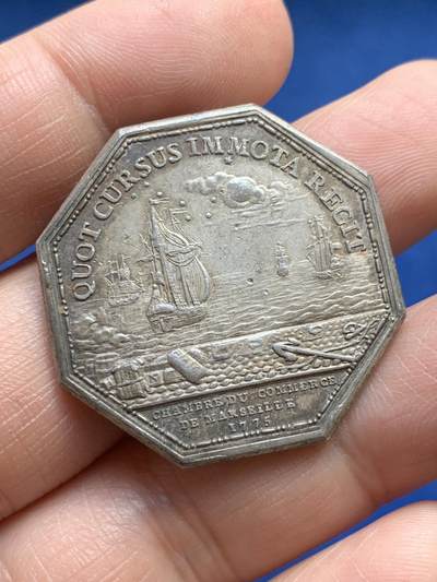 《竞宝斋》第485场 周日，周一，周二 3场连拍 （全场包邮）20级店铺 欢迎送拍 法国路易十六头像马赛商会八角银质代币，17.8g，33.4mm，早期无边铭