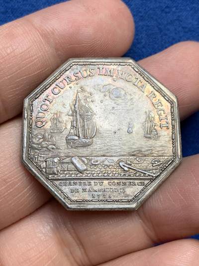 《竞宝斋》第485场 周日，周一，周二 3场连拍 （全场包邮）20级店铺 欢迎送拍 法国路易十六头像马赛商会八角银质代币，17.8g，33.4mm，早期无边铭