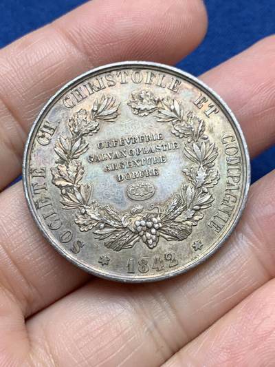 《竞宝斋》第485场 周日，周一，周二 3场连拍 （全场包邮）20级店铺 欢迎送拍 法国金匠、镀金镀银公司银质代币，23.28g，36mm，手指边铭