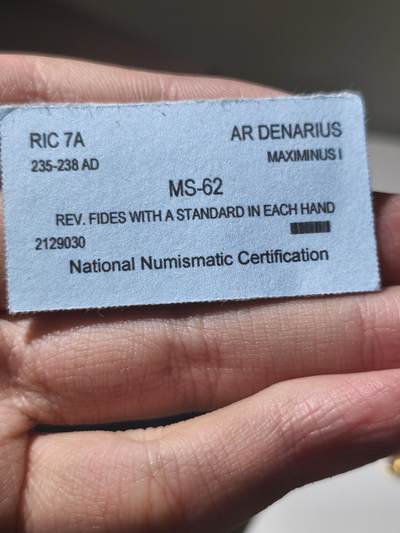 星盘世界钱币 5.2年度精品币大拍 一周年抽奖活动 极美品！ 镜面底版 罗马帝国 公元235-238年 马克西米努斯一世 第纳尔银币  正面为马克西米努斯一世头戴桂冠面右侧像 nnc ms62