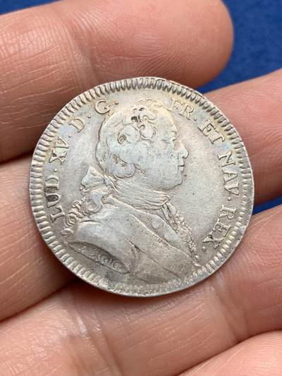 《竞宝斋》第485场 周日，周一，周二 3场连拍 （全场包邮）20级店铺 欢迎送拍 法国路易十五头像非凡战争银质代币，6.83g，28.7mm