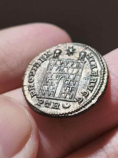 星盘世界钱币 5.2年度精品币大拍 一周年抽奖活动 极品！完全未流通君士坦丁大帝营地星光铜币，非常热门的品种，而且品相确实有目共睹了，非常犀利表面也很好