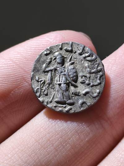 星盘世界钱币 5.2年度精品币大拍 一周年抽奖活动 稀有美品！希腊化-印度-斯基泰王国｜阿泽斯公元前58–12年德拉克马银币 正面：希腊文铭文：ΒΑΣΙΛΕΩΣ ΒΑΣΙΛΕΩΝ ΜΕΓΑΛΟΥ ΑΖΟΥ（万王之王 伟大的阿泽斯）背面持盾雅典娜